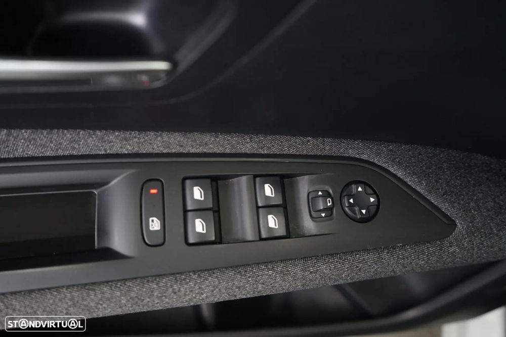 Peugeot 3008 1.2 PureTech Allure Pack - 18