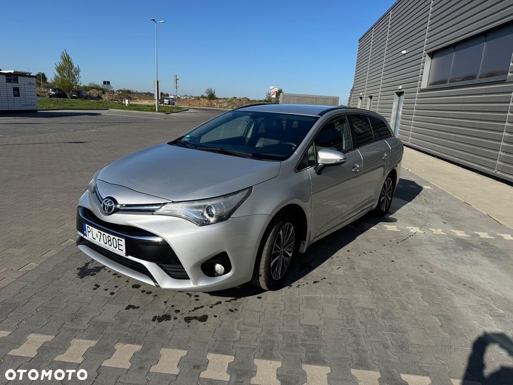 Toyota Avensis 1.8 Prestige - 1