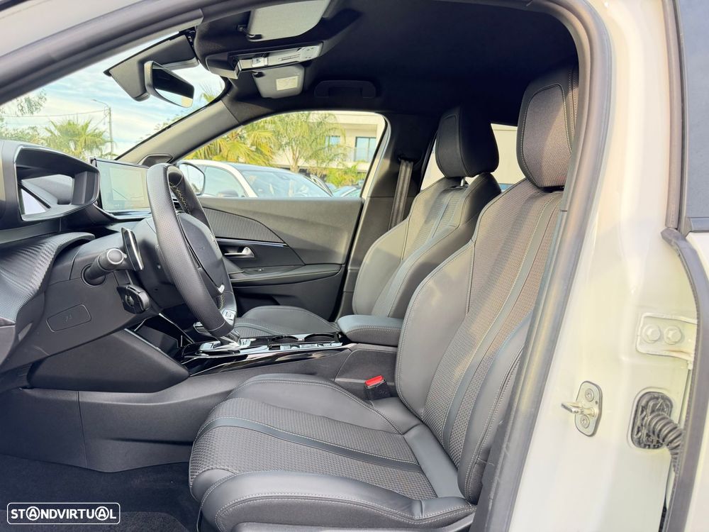 Peugeot 2008 1.2 PureTech GT Pack EAT8 - 33
