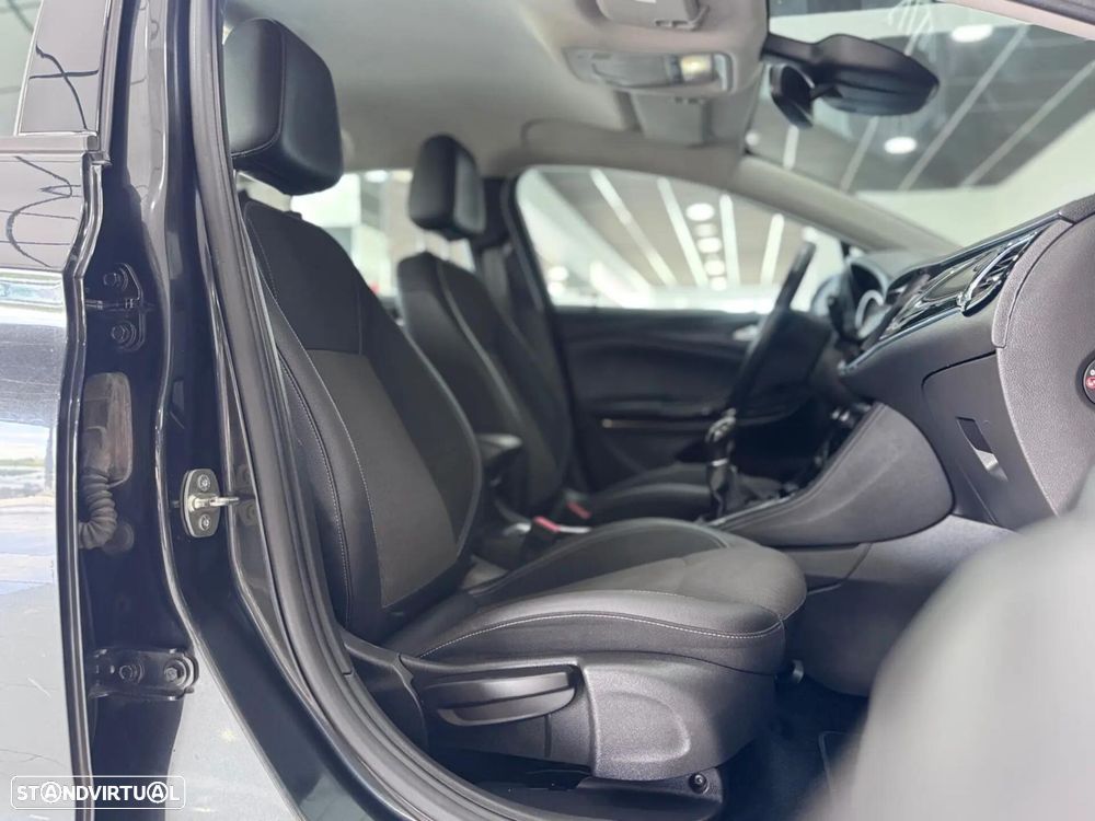 Opel Astra Sports Tourer - 10