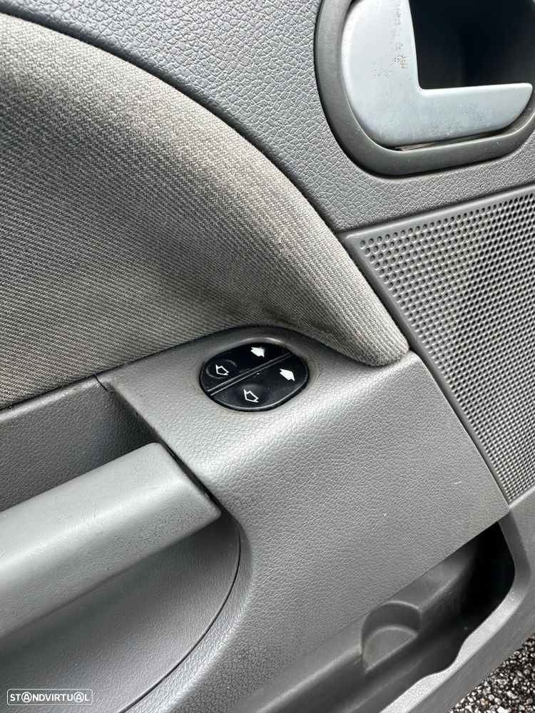 Ford Fiesta 1.4 TDCi Trend - 13