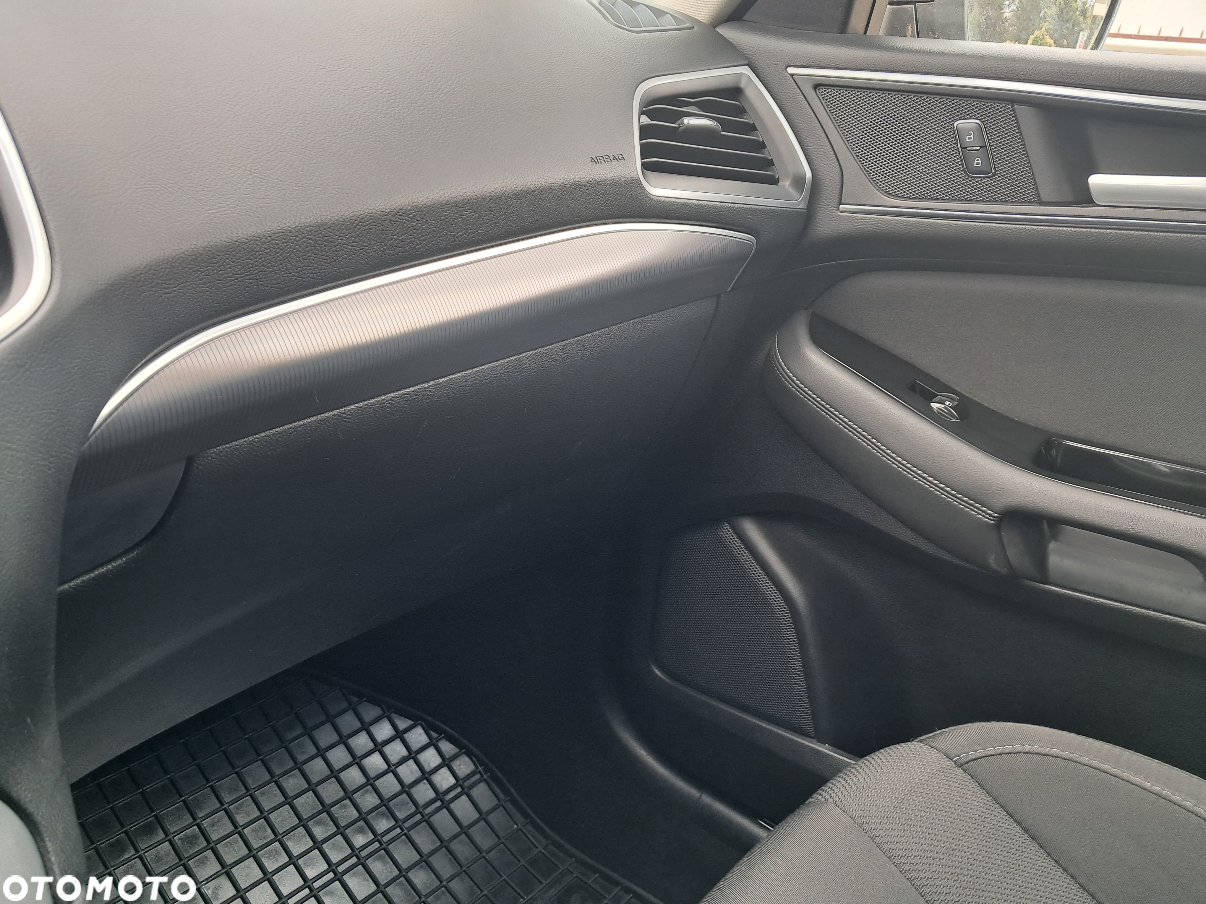 Ford S-Max 2.0 TDCi Titanium PowerShift - 18