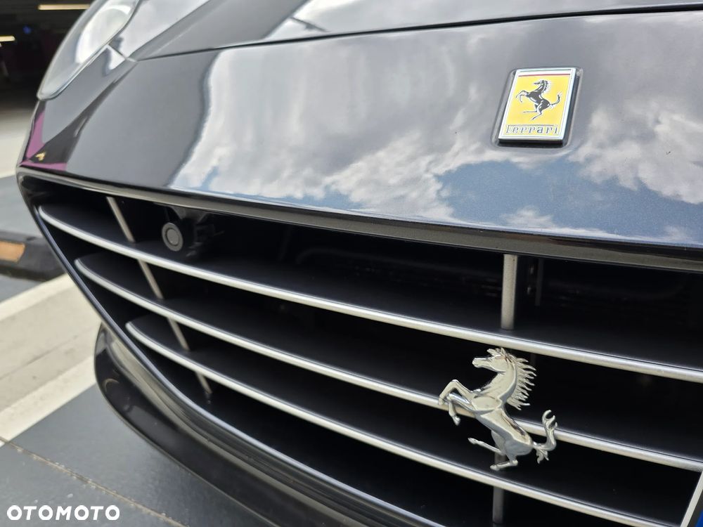 Ferrari California T - 37