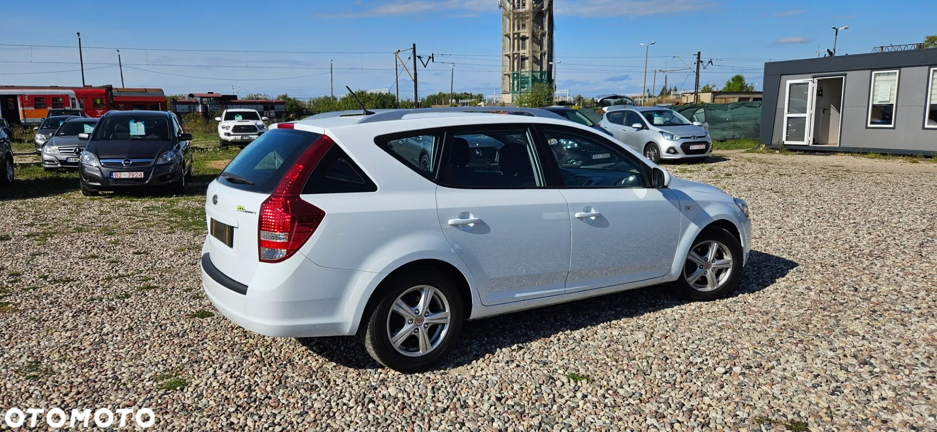 Kia Ceed 1.6 CRDi 90 ISG Spirit - 10