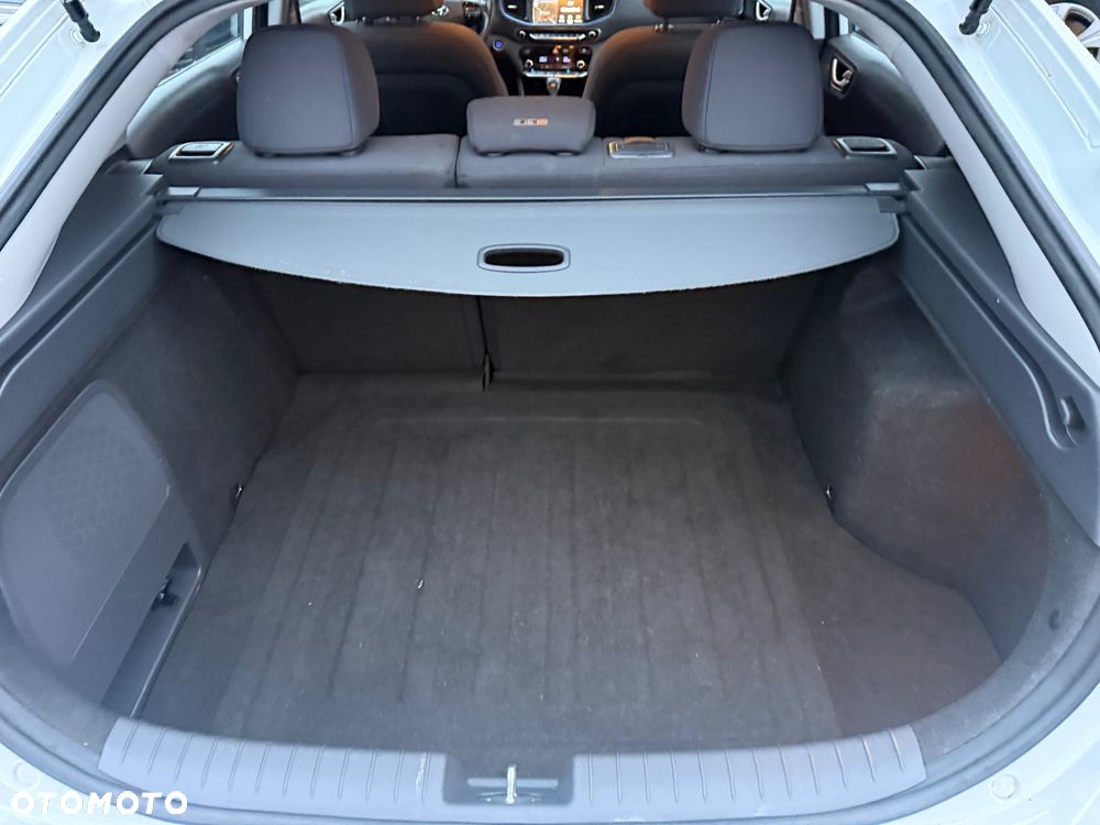 Hyundai IONIQ Hybrid Premium - 12