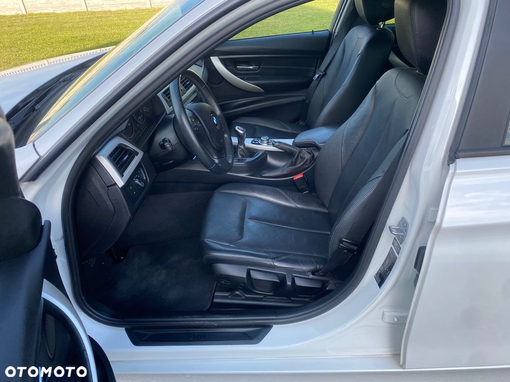 BMW Seria 3 318d Sport Line - 20