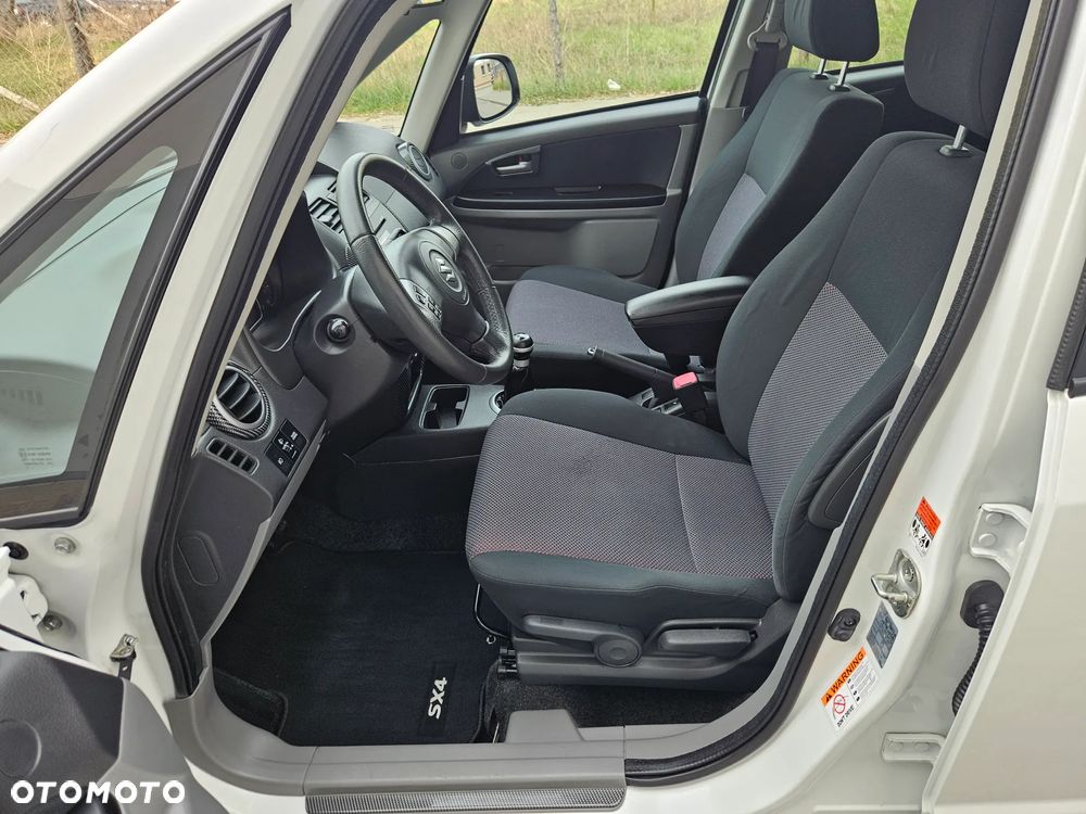 Suzuki SX4 1.6 VVT 4x2 Comfort Dance - 3