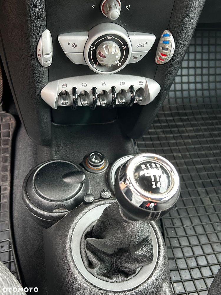 MINI Cooper Standard - 8