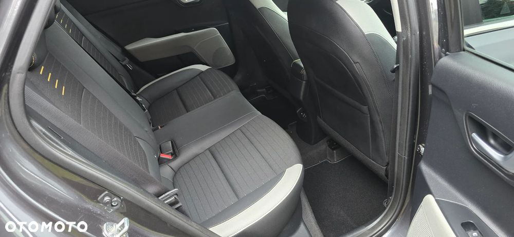 Kia Stonic - 13