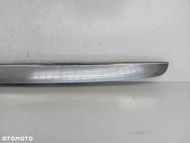 oświetlenie lampka tablicy rejestracyjnej blenda klapy mercedes W169 A-klassa - 2