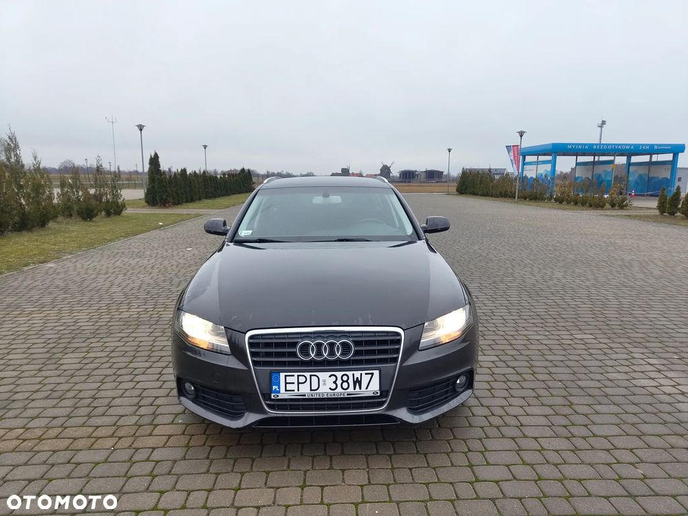 Audi A4 Avant - 1