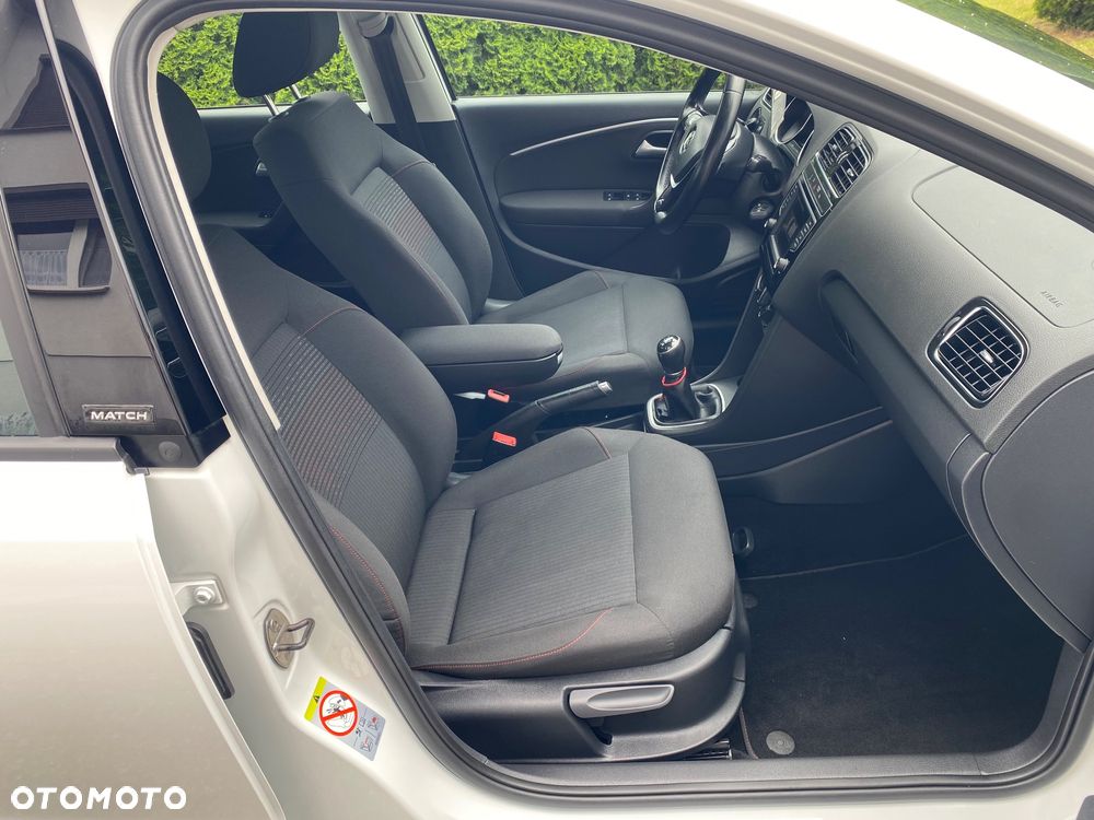 Volkswagen Polo 1.2 TSI Blue Motion Technology MATCH - 8