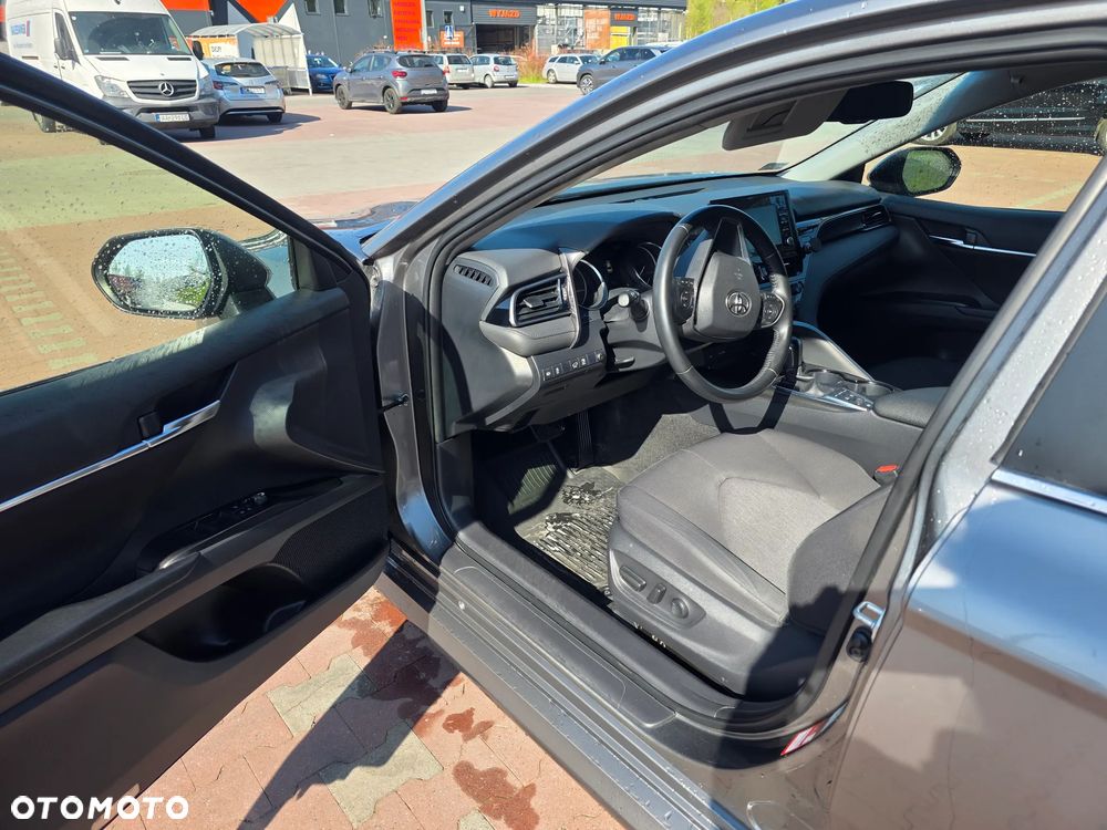 Toyota Camry 2.5 Hybrid Comfort CVT - 8