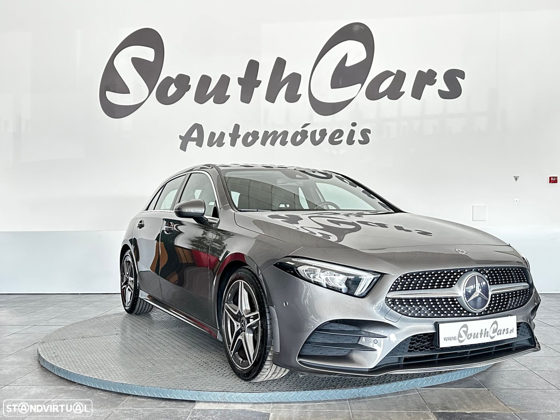 Mercedes-Benz A 180 7G-DCT AMG Line - 1