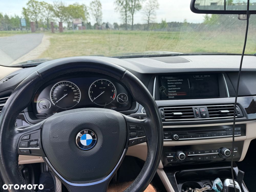 BMW Seria 5 520d xDrive - 5