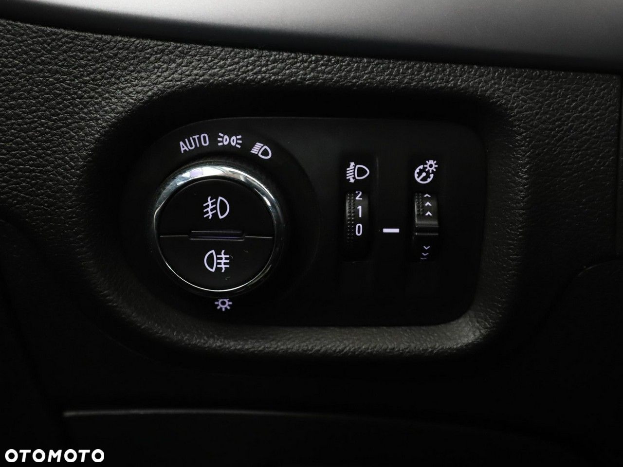 Opel Astra 1.4 Turbo Start/Stop Edition - 29