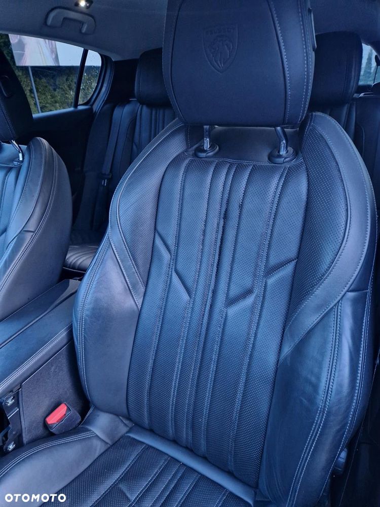 Peugeot 308 1.6 Hybrid PHEV Allure Pack EAT8 - 18