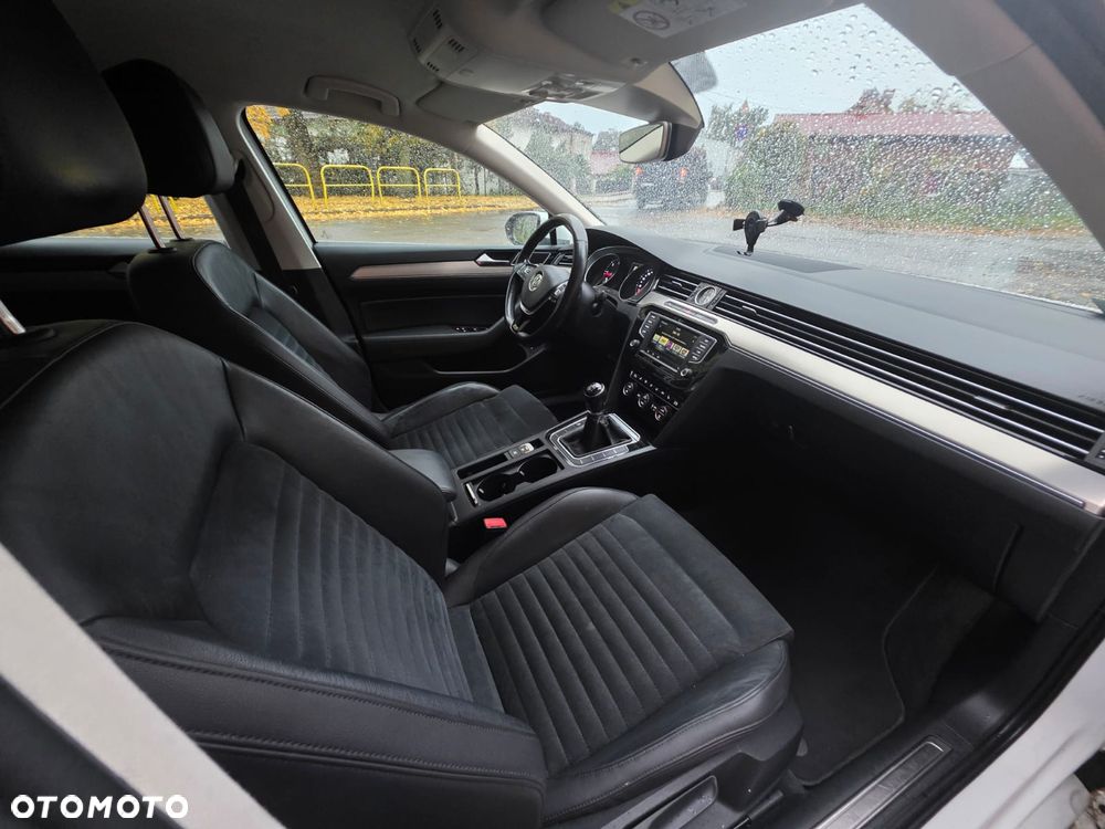 Volkswagen Passat - 22