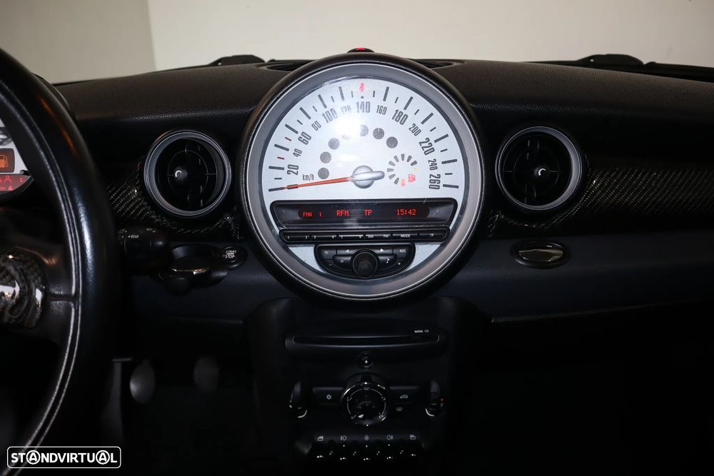 MINI 3 Portas One D - 11