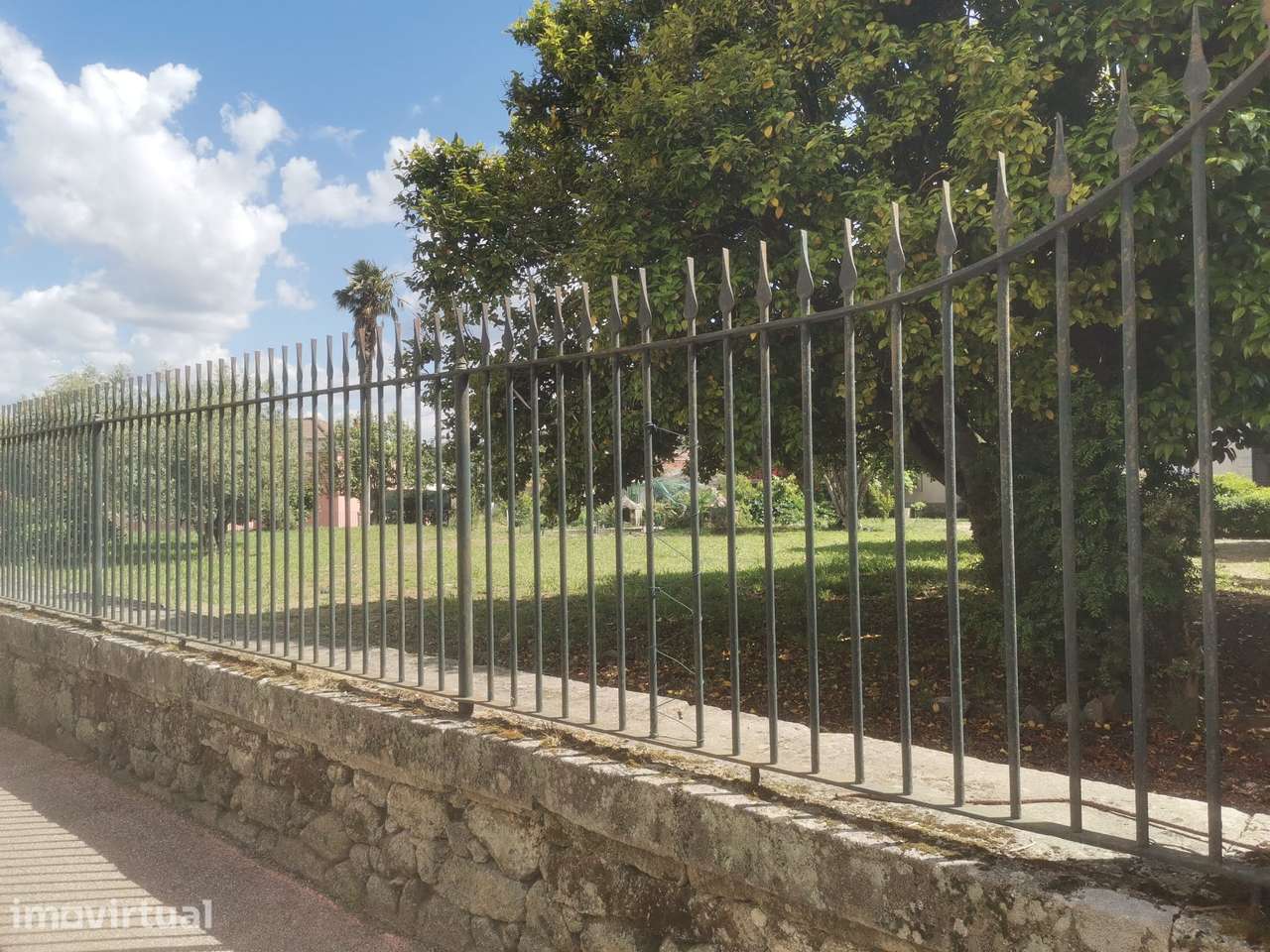 Moradia apalaçada no centro da cidade de Lamego-Vila Ferraz - Grande imagem: 4/60