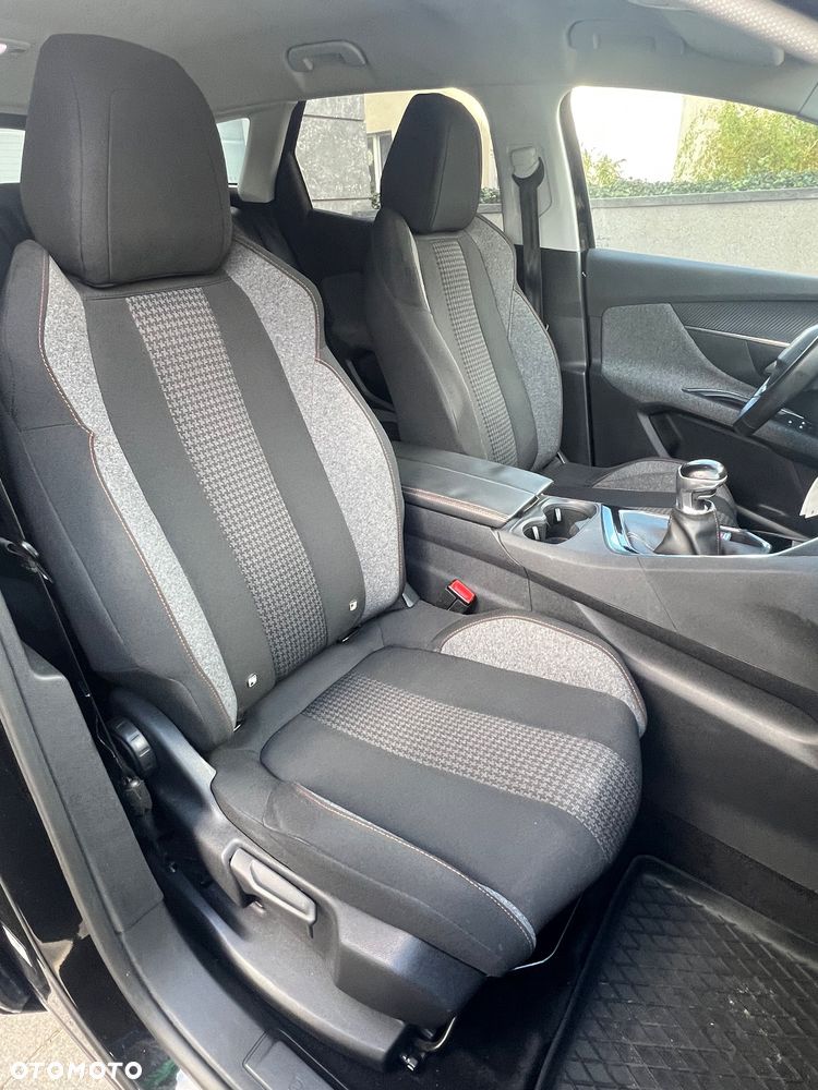 Peugeot 3008 1.2 PureTech Allure - 24