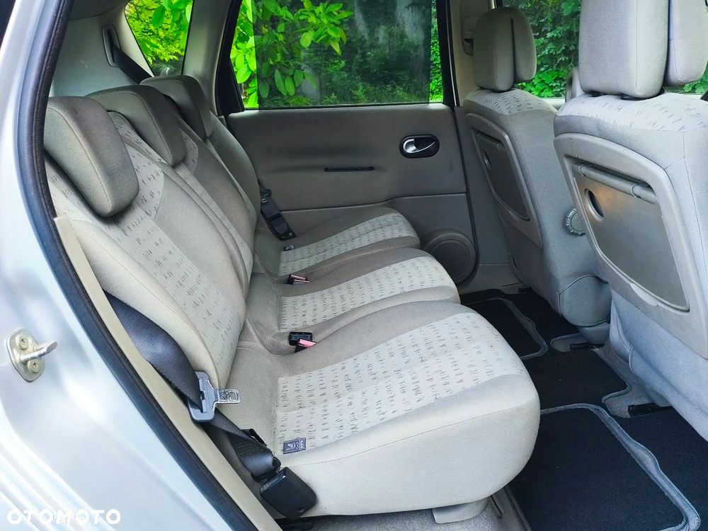 Renault Scenic 1.9 dCi Confort Expression - 14