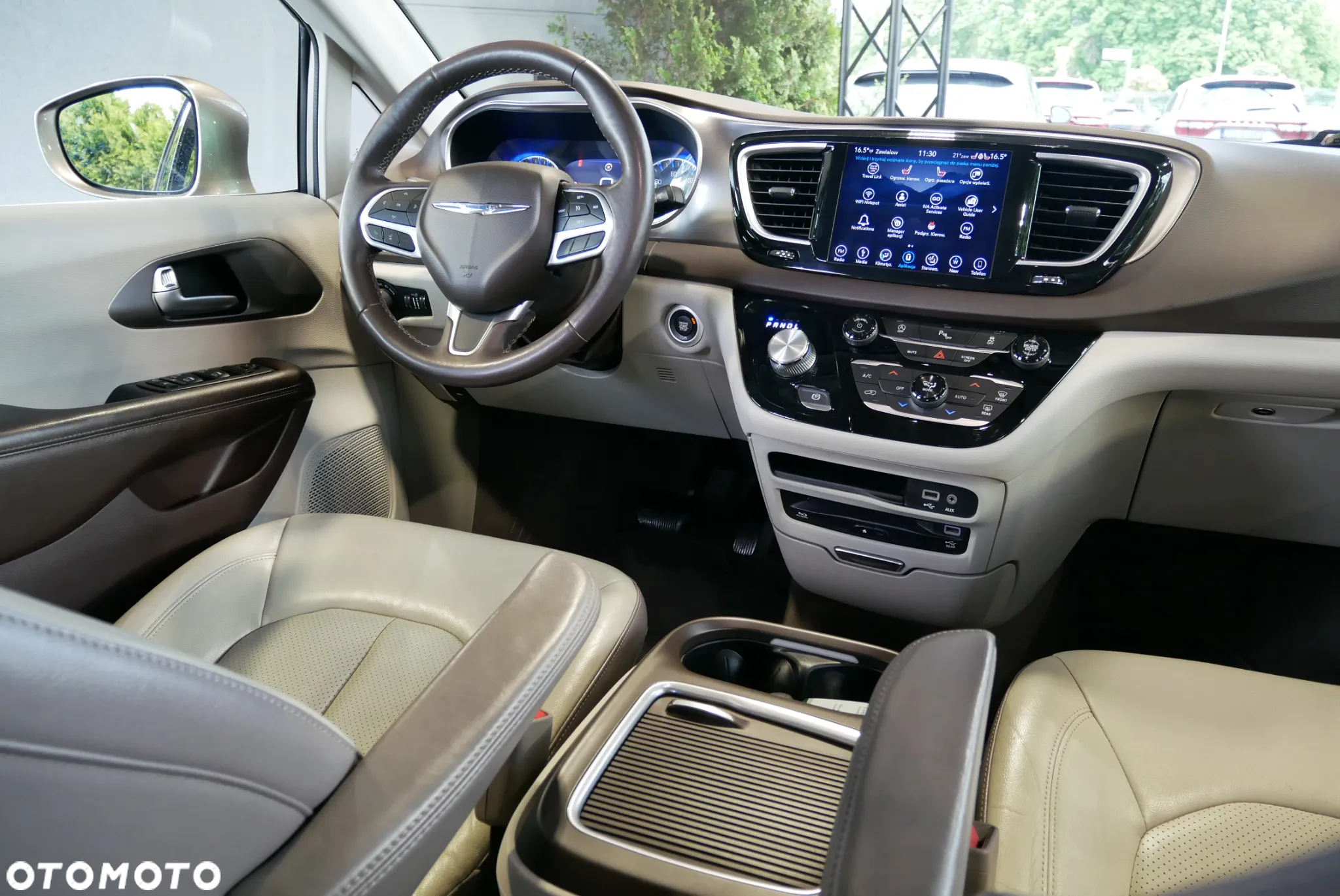 Chrysler Pacifica - 17