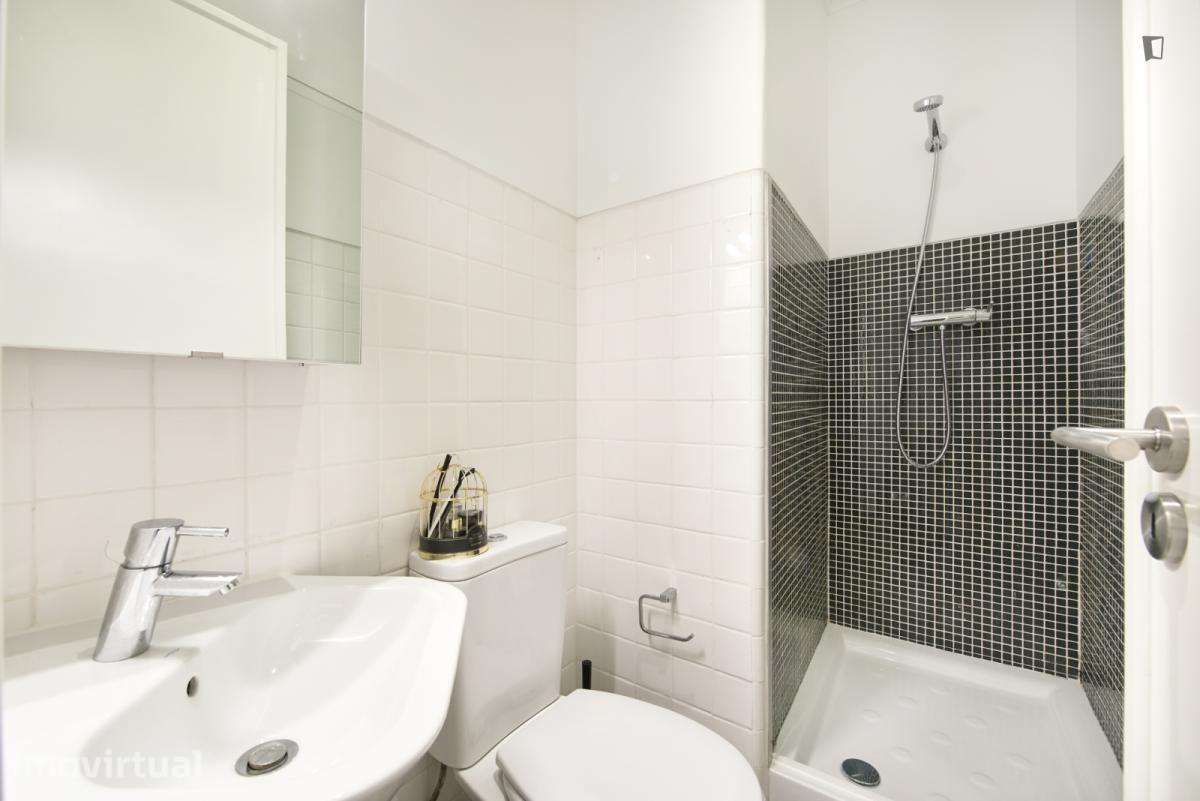 Quarto - localizado em Entrecampos Lisbon - Grande imagem: 2/50