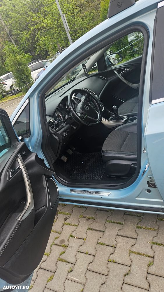 Opel Astra 1.4 Turbo - 13