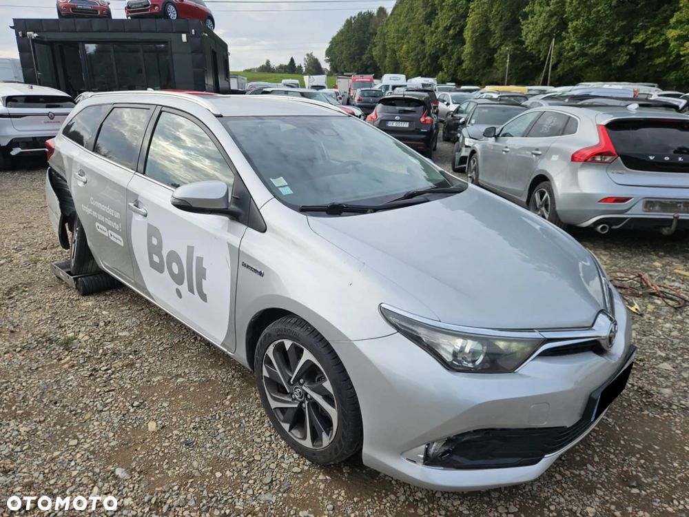 Toyota Auris - 4