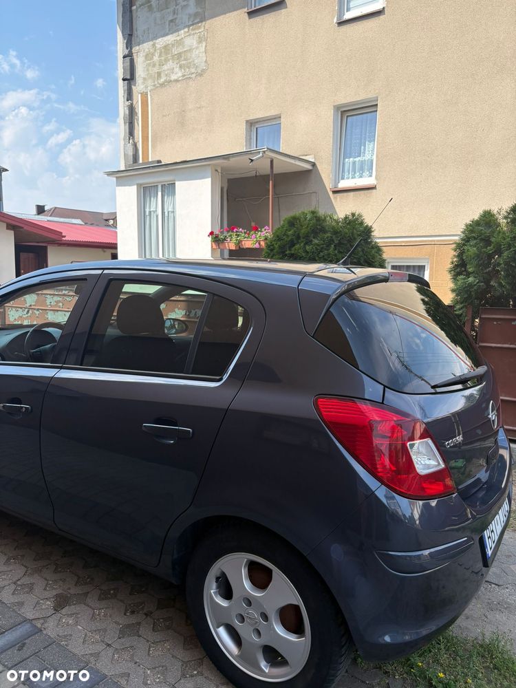 Opel Corsa 1.2 16V Cosmo - 3