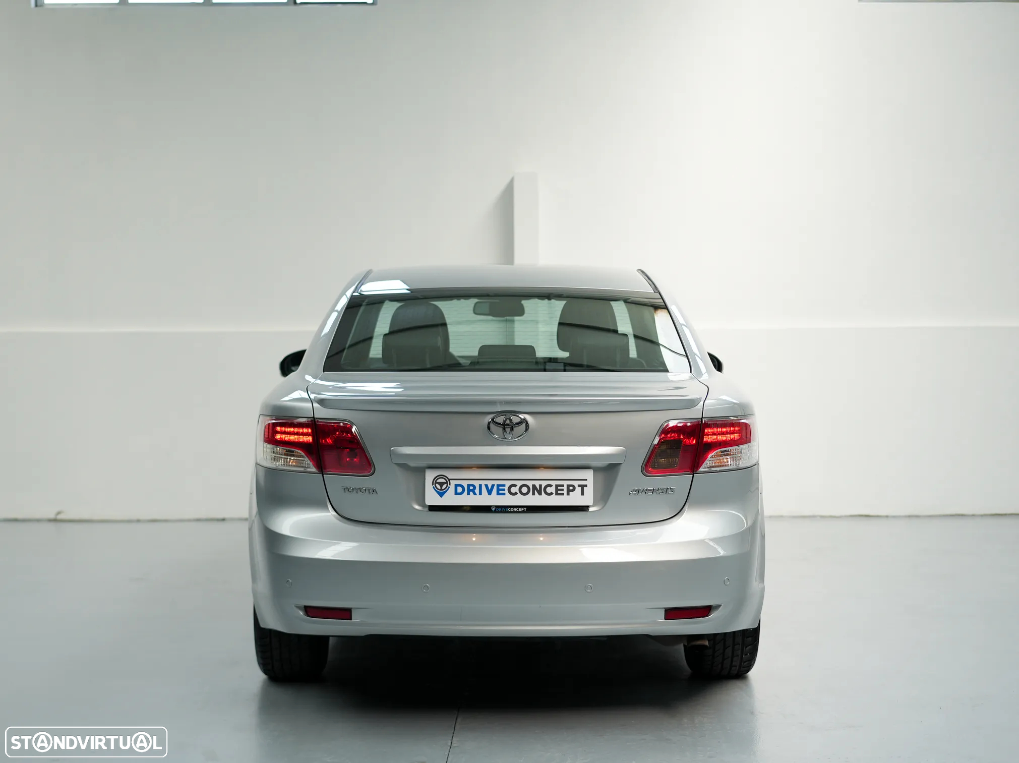 Toyota Avensis SD 2.0 D-4D Exclusive - 7