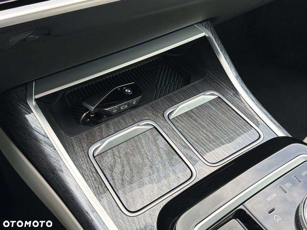 BMW Seria 7 - 35