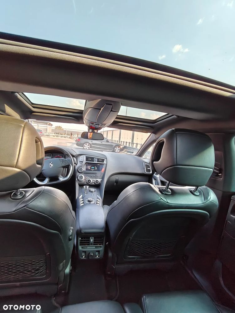Citroën DS5 HDi 165 SoChic - 8