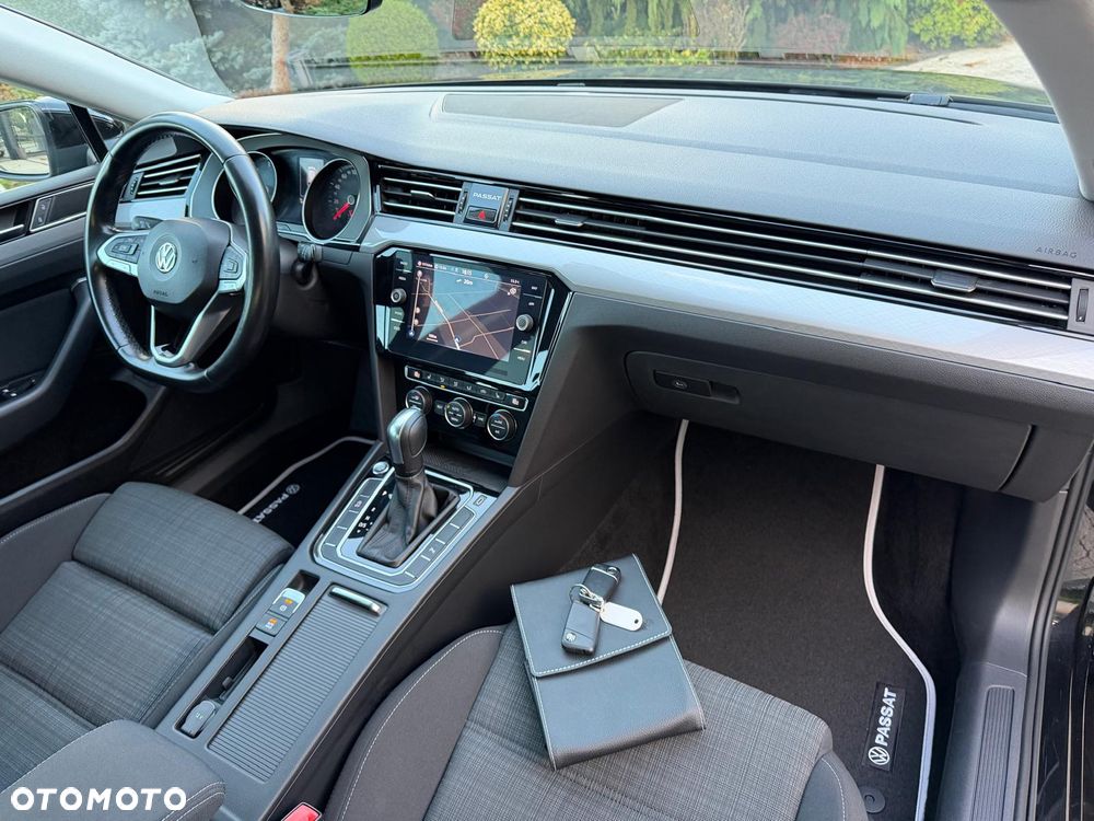Volkswagen Passat 2.0 TDI SCR DSG Comfortline - 14
