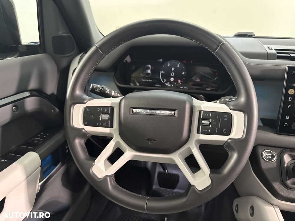 Land Rover Defender - 16