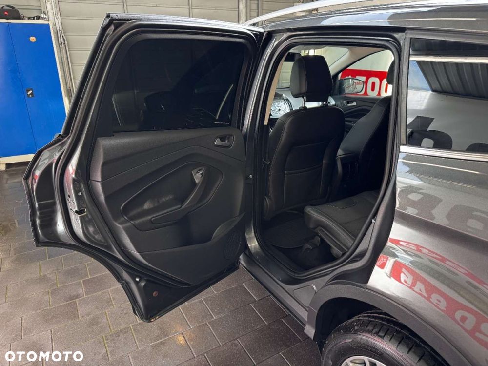 Ford Kuga - 33