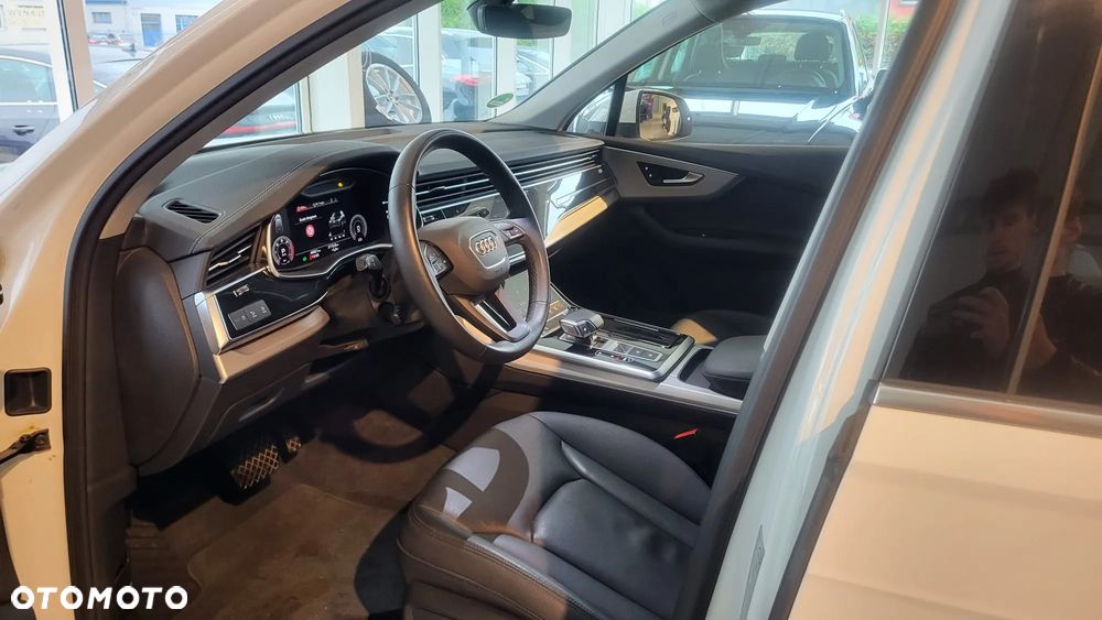 Audi Q7 - 10