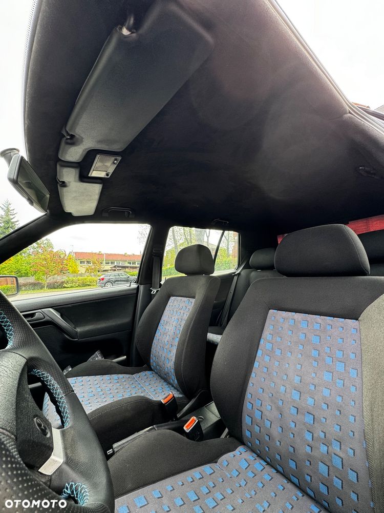 Volkswagen Golf 1.9 GTD TD - 12