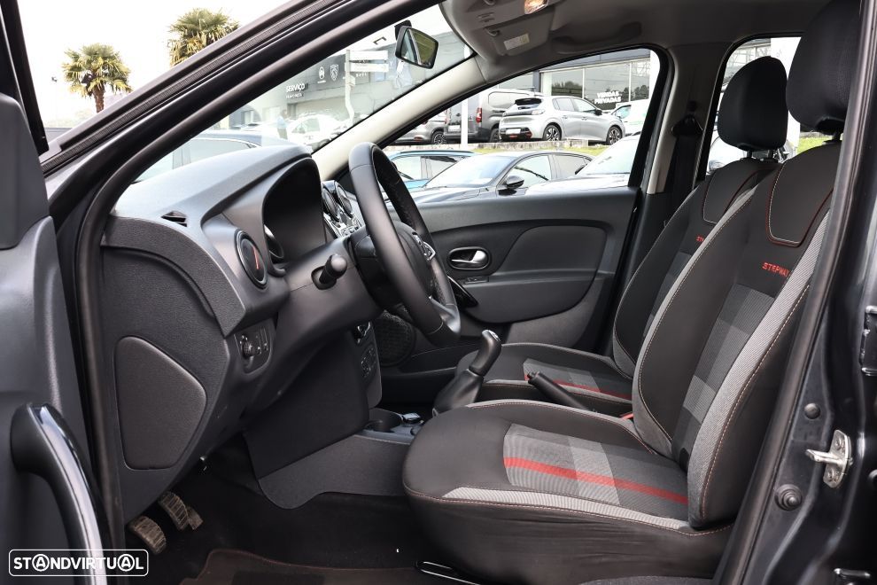 Dacia Sandero 0.9 TCe Stepway - 17