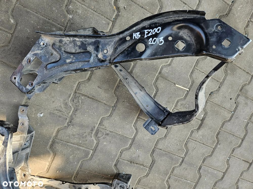 Mercedes E W212 Belka wzmocnienie przednie okular prawy lewy - 2