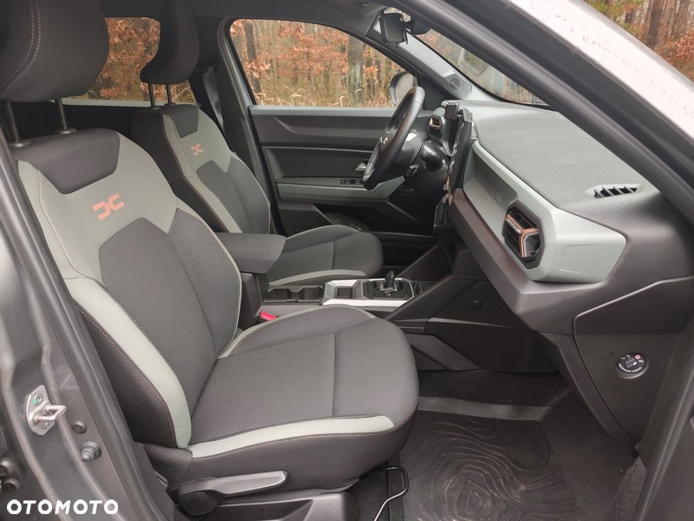 Dacia Duster 1.6 Full Hybrid 140 Extreme MMT - 6