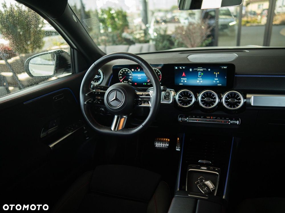 Mercedes-Benz GLB 220 mHEV 4-Matic AMG Line 8G-DCT - 18