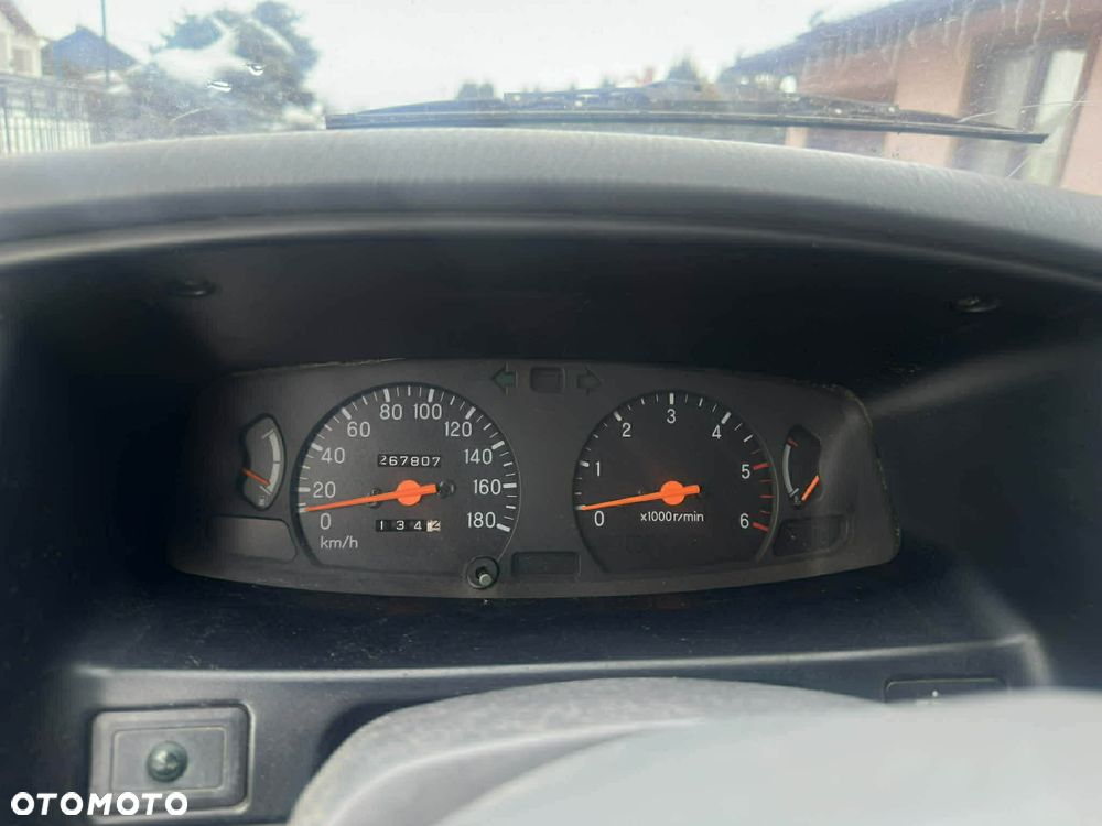 Mitsubishi L200 2.5 TD Intense - 12