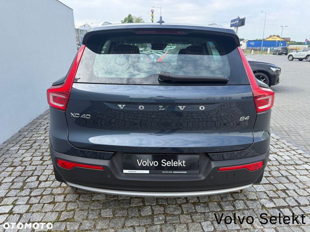 Volvo XC 40 - 35