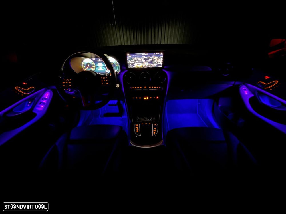 Mercedes-Benz GLC 300 e 4Matic 9G-TRONIC Avantgarde Advanced - 40