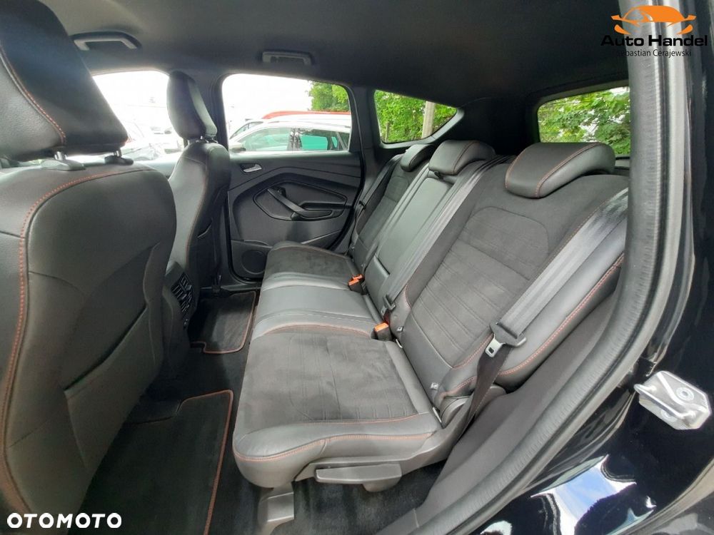 Ford Kuga 1.5 EcoBoost 2x4 ST-Line - 39