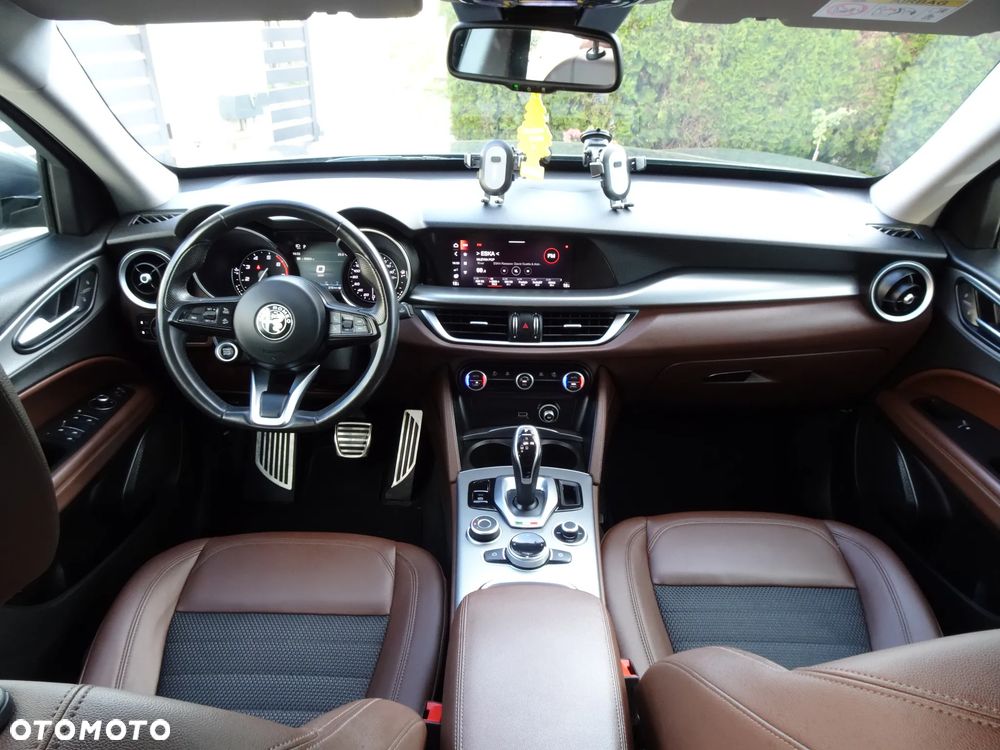 Alfa Romeo Stelvio 2.0 Turbo Sprint Q4 - 28