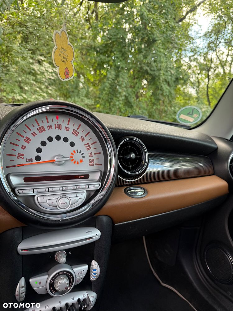 MINI Cooper 50 Mayfair - 18