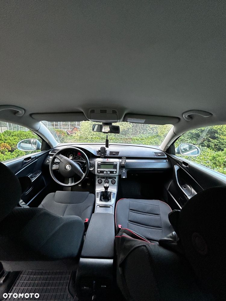 Volkswagen Passat 2.0 TDI Comfortline - 6